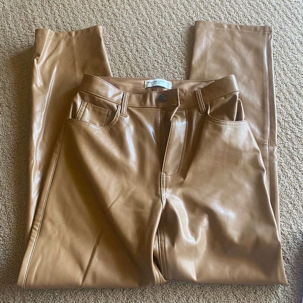 Abercrombie 90's Straight Ultra High Ruse Leather Pants
